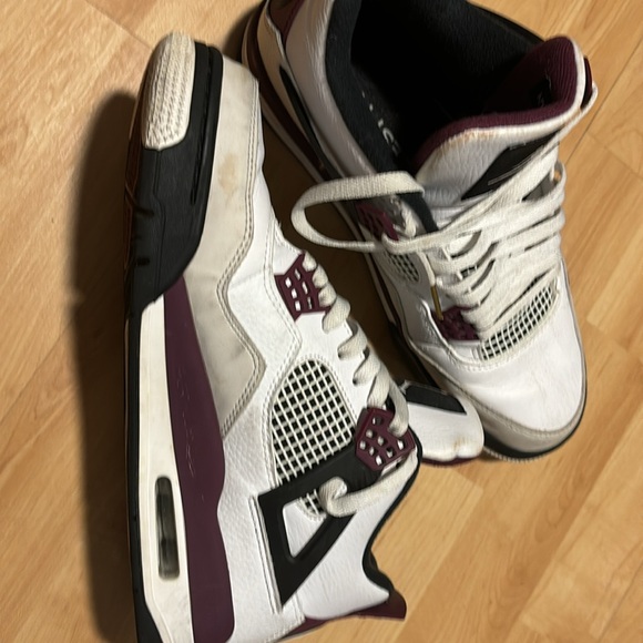 PSG Jordan 4’s - Picture 7 of 7